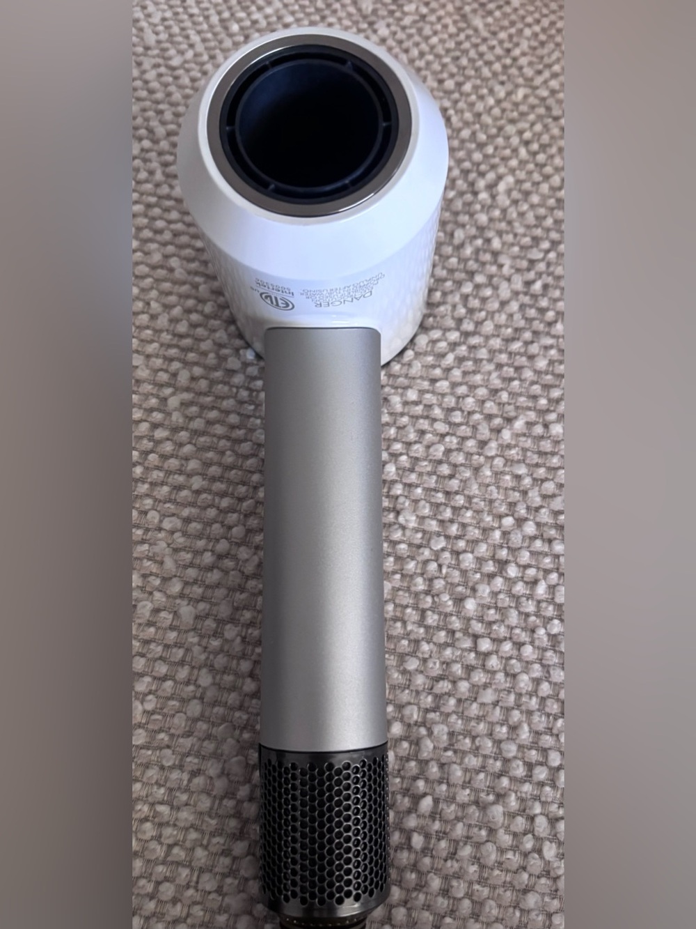 White/Silver Dyson Supersonic Hair Dryer | Magnetic Stand | 2 Attachments - Picture 7 of 15